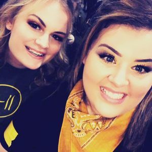 Meet your Posher, Lakin